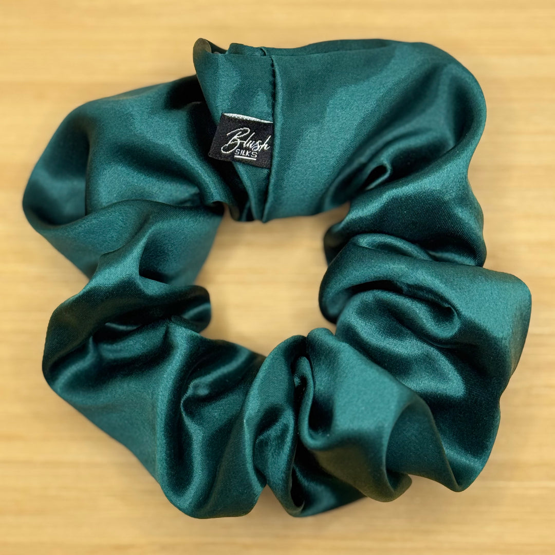 Emerald green classic silk scrunchie in Grade 6A Mulberry silk by Blush Silks Canada.
